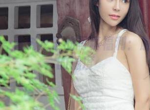 尤果网 – 青树女王的写真福利：触碰树影的温度