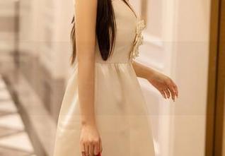 尤蜜荟 – SOLO-尹菲的婚纱合集：谁说婚纱只能在婚礼上存在？