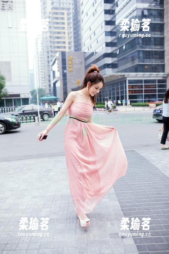 推女郎-Lina 推女郎 - 私房时光:跟着Lina走进纯白梦境