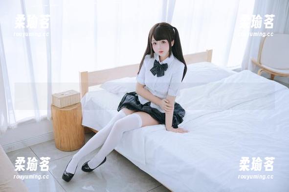 日奈娇 日奈娇的钢琴老师写真,让你忍不住想参加音乐课!
