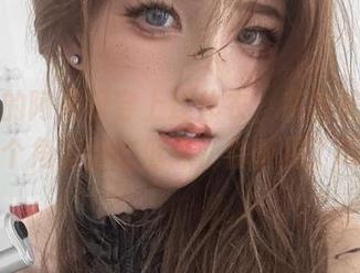 当是你的阿薰呀穿上连体衣，私房美图里的每个角落都在低语，你听见了吗？