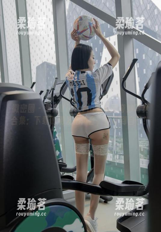 果儿Victoria 微密圈 - 果儿Victoria姐姐的奇妙写真合集:下载时别发出声音,怕吓到自己!