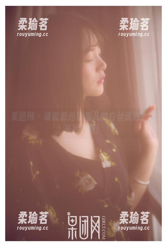 果团网 - 谁能抵挡糖果儿的白丝诱惑？快来看原图！