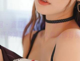 果团网 – 资源分享！龚玥菲的皮衣拿去，保证你冲到街上没人敢跟你对视。