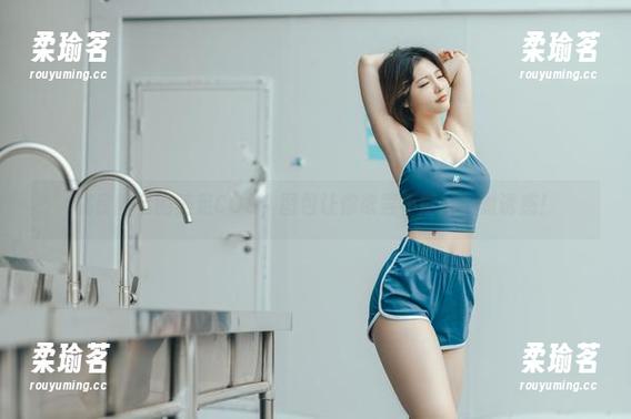 桃良阿宅 桃良阿宅的美足COS,图包让你欲罢不能的脚趾诱惑!