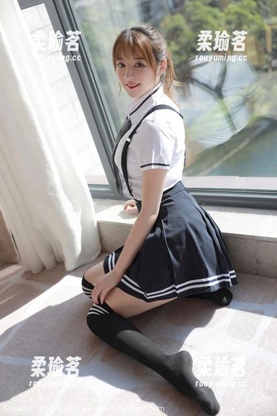 模范学院-伊小七MoMo 模范学院 - 在伊小七MoMo的女子力女仆图库里,找到了不一样的温暖