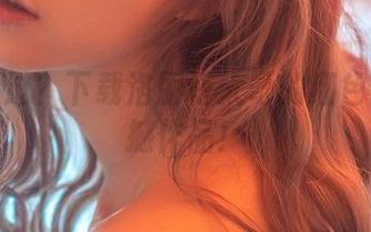 谁敢错过？下载洛丽塔大哥的红色内衣震撼作品！