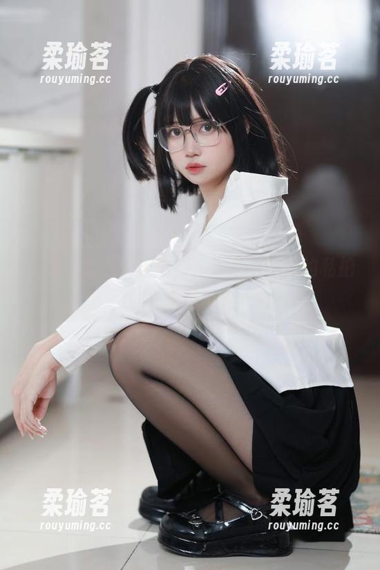 洛桑w伊梓 在白色的海洋里遨游,洛桑w伊梓的私拍漫游记