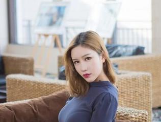爱蜜社 – 心妍小公主的职业装作品：不止是打印文件的女强人！