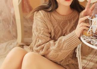 为你呈现：猫九酱的全套图包，连衣水手服下的小秘密，你发现了吗？