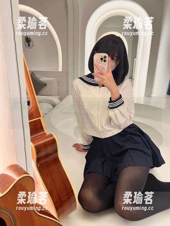 眼酱大魔王w 眼酱大魔王w:当秘书与写真资源的亲密接触!