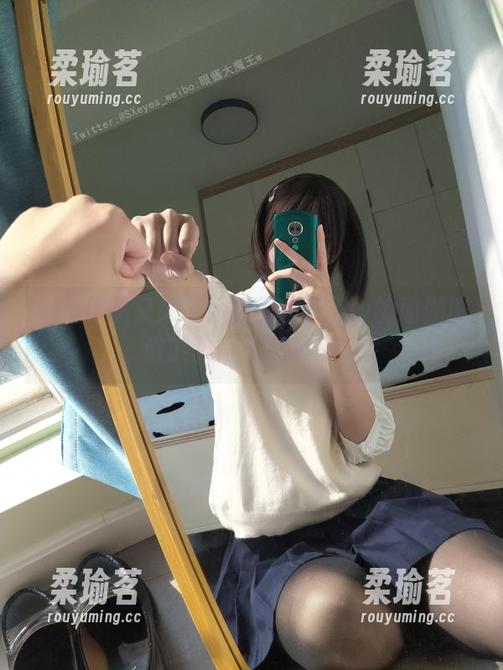 眼酱大魔王w 最新作品又来了!眼酱大魔王w的瑜伽服,谁能顶得住这种仰视?