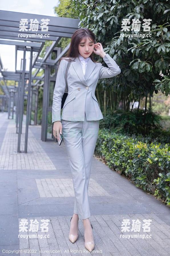秀人网-nancy小姿 秀人网 - 免费!nancy小姿的套装大揭秘,快来围观她的风格变换!