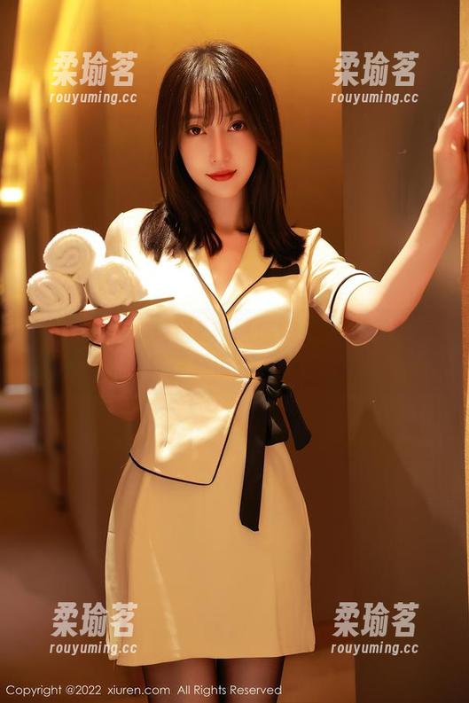 秀人网-z杯悠悠 秀人网 - 你见过z杯悠悠的双马尾吗?原图和作品集一起带你走进她的世界!