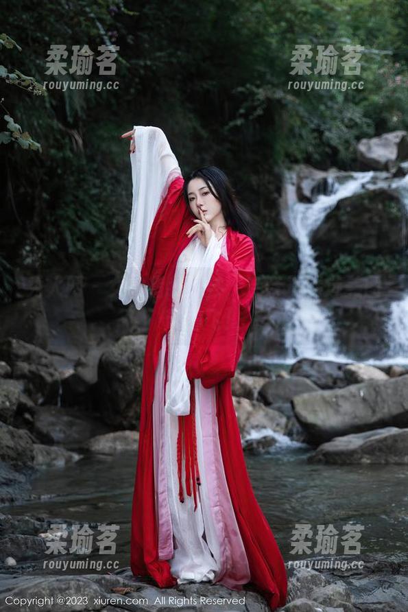 秀人网-奈奈子 秀人网 - 女神借我一秒,奈奈子精选美图带你飞!