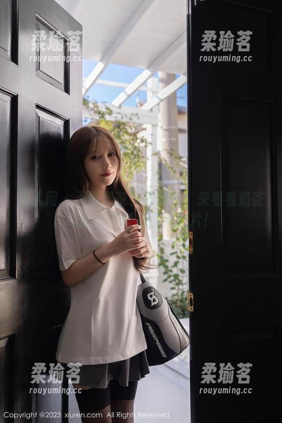 秀人网-奶茶味的包子 秀人网 - 不喝奶茶?没关系!来看看奶茶味的包子红裙合集图片!