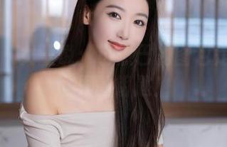 秀人网 – 女王说：小热巴的图包是打开新世界的钥匙！