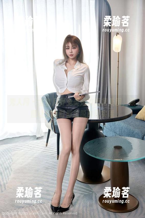 秀人网-月野兔美妞 秀人网 - 全套月野兔美妞的短裙美图,原图让你随时都想脱离现实哦