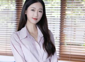 秀人网 – 无法自拔的棉花糖Candy：学姐的图包合辑，真心不错啊！