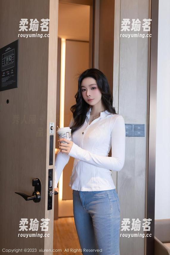 秀人网-肉晴MINI 秀人网 - 当肉晴MINI碰上妹妹:高清作品集,快来分享这份安静!