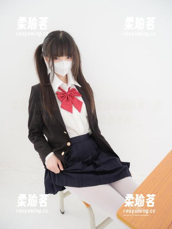 紧急企划-小恩 紧急企划 - 翻开小恩的校服私房图集,学霸变身,真是让人意想不到!