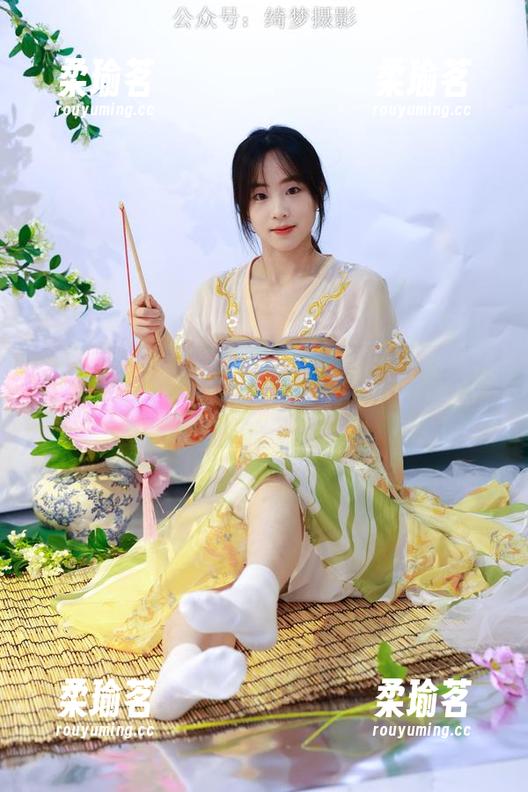 绮梦摄影 - 发现新大陆！宪怡清纯套图更新，别再错过了！