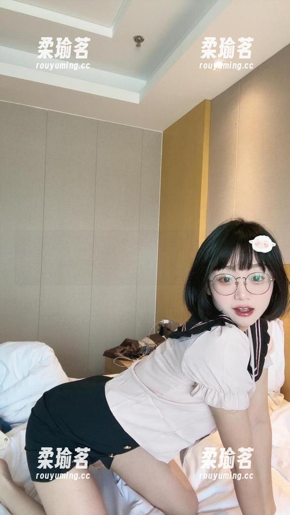 胜利的小生活 微密圈 - 胜利的小生活全集:瑜伽写真,教你如何在各种姿势下再美一回!