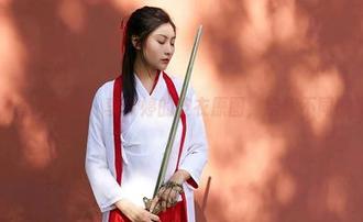 蜜桃社 – 在线独家：李梦婷的皮衣原图，给你不同的视觉冲击