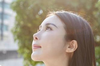 蜜桃社 – 不只是一袭旗袍：韩贝贝的高清套图让你心跳加速！