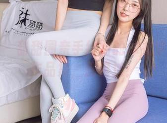 袜啵啵 – 甜甜圈亲手绘制的泳衣梦：高清作品集，别错过！