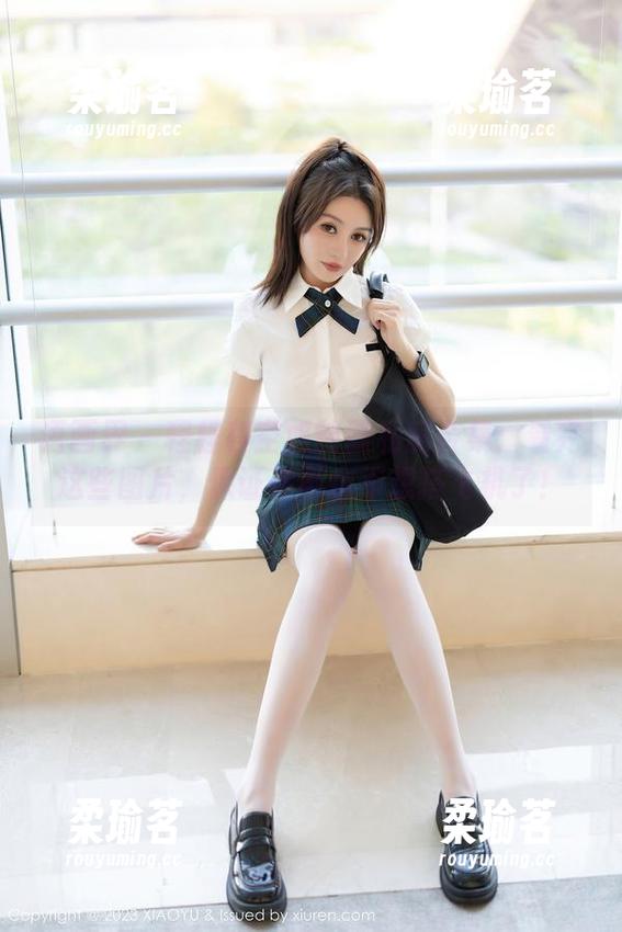 语画界 - 程程程空姐制服私房合集：看完这些图片，保证你再也不想搭飞机了！