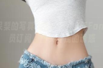迷之呆梨的写真蜜罐：2023年Fantia会员订阅，图文并茂的诱惑