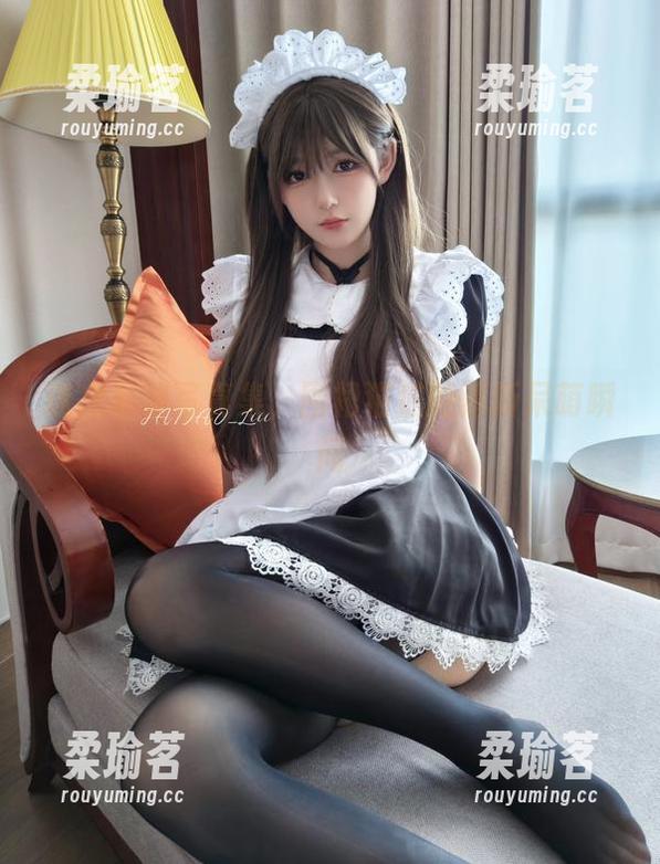 迷之呆梨写真集，围裙猫猫的清新呆萌瞬间
