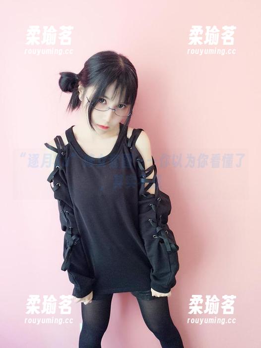 “逐月Su”修女套图——你以为你看懂了，其实不是