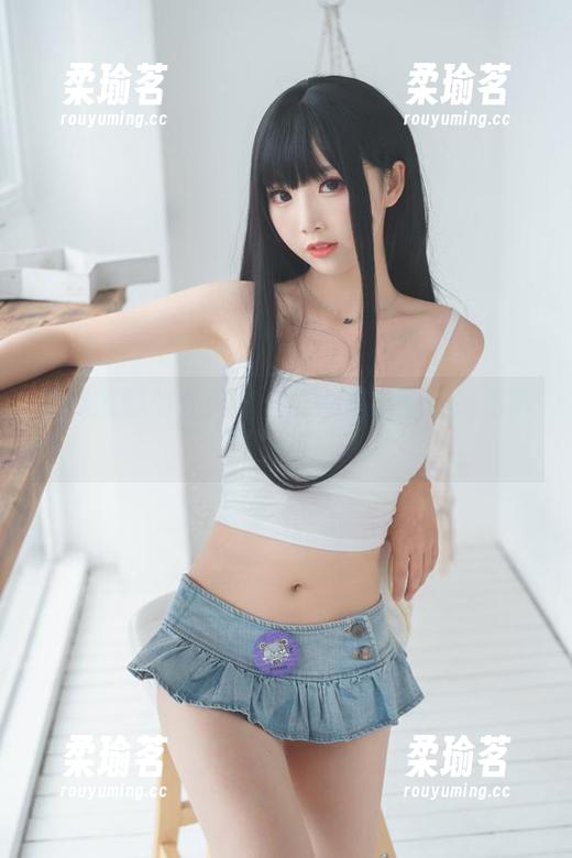 面饼仙儿 精选面饼仙儿美图:甜心风格的尴尬与诱惑并存。